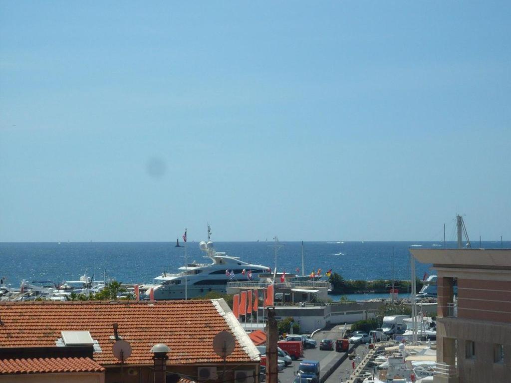 Charmant 2P Vue Mer Face Au Port De Golfe Juan Zewnętrze zdjęcie